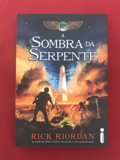 Livro - A Sombra Da Serpente - Rick Riordan - Seminovo