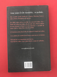 Livro - Mundo Das Sombras - Vampiro Secreto - Seminovo - comprar online