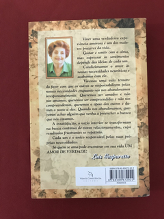 Livro - Um Amor De Verdade - Zibia Gasparetto - Seminovo - comprar online