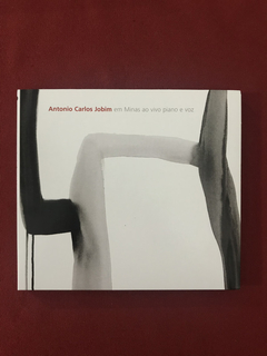 CD - Antonio Carlos Jobim - Em Minas: Piano E Voz - Seminovo