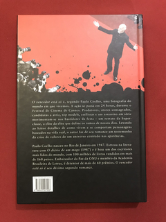 Livro - O Vencedor Está Só - Paulo Coelho - Capa Dura - Agir - comprar online