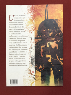Livro - Um Dia Na Aldeia - Daniel Munduruku - Seminovo - comprar online