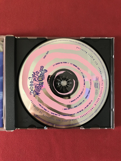 CD - Deee-Lite - World Clique - 1990 - Importado - Semin. na internet