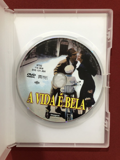 DVD - A Vida É Bela - Dir: Roberto Benigni - Seminovo na internet