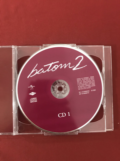 CD Duplo - Batom 2 - 28 Sucessos - 2002 - Nacional - Sebo Mosaico - Livros, DVD's, CD's, LP's, Gibis e HQ's