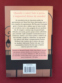 Livro - Um Vizinho Perfeito - Nora Roberts - Seminovo - comprar online