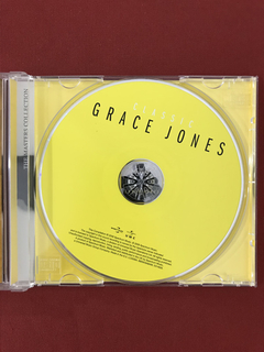 CD - Grace Jones - Classic - 2008 - Importado - Seminovo na internet