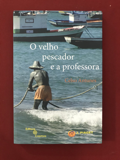 Livro - O Velho Pescador E A Professora - Seminovo