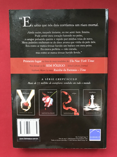 Livro - Lua Nova - Stephenie Meyer - Intrínseca - Seminovo - comprar online