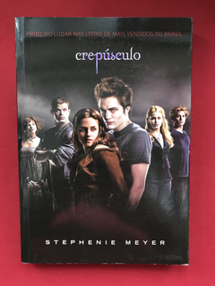 Livro - Crepúsculo - Stephenie Meyer - Intrínseca - Seminovo