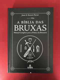 Livro - A Bíblia Das Bruxas - Alfabeto - Capa Dura- Seminovo