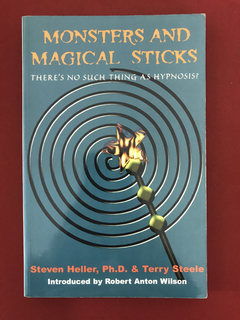 Livro- Monsters And Magical Sticks - Steven Heller/ Terry S.