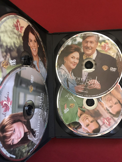 DVD - Box Gilmore Girls - A Sétima Temp. Completa - Seminovo - Sebo Mosaico - Livros, DVD's, CD's, LP's, Gibis e HQ's
