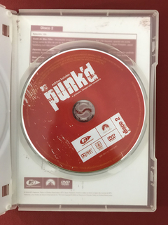 DVD Duplo - Punk'd A Primeira Temporada Completa - Seminovo - Sebo Mosaico - Livros, DVD's, CD's, LP's, Gibis e HQ's