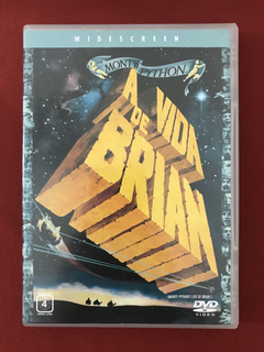 DVD - A Vida De Brian - Direção: Terry Jones - Seminovo
