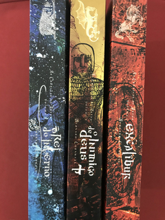 Livro - As Crônicas De Arthur - 3 Vols. - Bernard Cornwell - comprar online