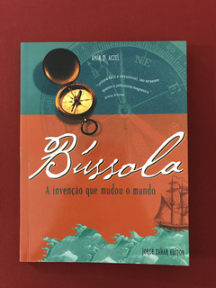 Livro - Bússola: A Invenção Que Mudou O Mundo - Seminovo