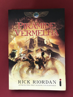 Livro - A Pirâmide Vermelha - Rick Riordan - Seminovo