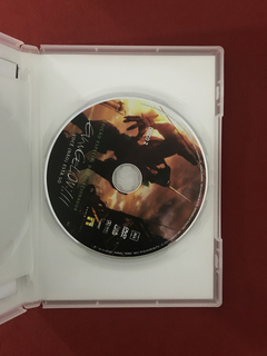 DVD Duplo - Evangelion: 1.11 Você (Não) Está Só - Seminovo - Sebo Mosaico - Livros, DVD's, CD's, LP's, Gibis e HQ's
