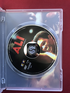 DVD - Ali - A Verdadeira História - Will Smith - Seminovo na internet