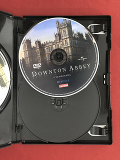 DVD - Downton Abbey Primeira Temporada - Seminovo - Sebo Mosaico - Livros, DVD's, CD's, LP's, Gibis e HQ's