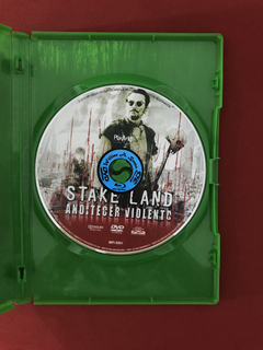 DVD - Stake Land Anoitecer Violento - Dir: Jim Mickle na internet