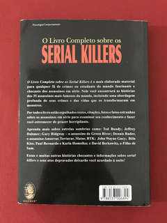 Livro - O Livro Completo Sobre Os Serial Killers - Seminovo - comprar online