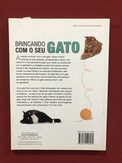 Livro - Brincando Com O Seu Gato - Jackie Strachan - comprar online