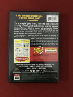 DVD - A Bucket Of Blood - Direção: Roger Corman - Seminovo - comprar online