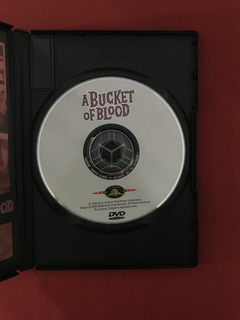 DVD - A Bucket Of Blood - Direção: Roger Corman - Seminovo na internet