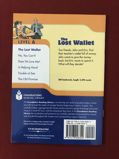 Livro - The Lost Wallet - Level 6 - Foundations Reading - comprar online