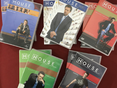 DVD - Caixa Box House - Série Completa - 46 Discos - Sebo Mosaico - Livros, DVD's, CD's, LP's, Gibis e HQ's