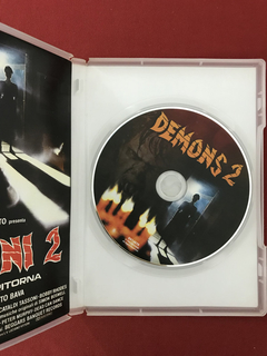DVD - Demons 2 - Direção: Lamberto Bava - Seminovo na internet