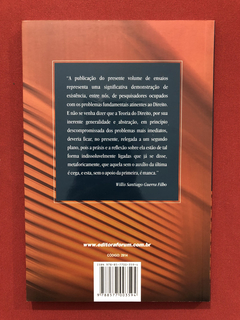 Livro - Ensaios De Teoria Do Direito - Dimas Macedo - Semin. - comprar online