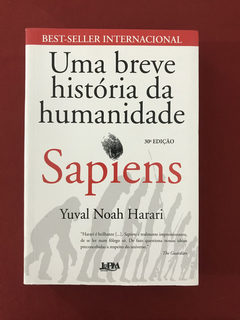 Livro - Sapiens Uma Breve História da Humanidade - Seminovo