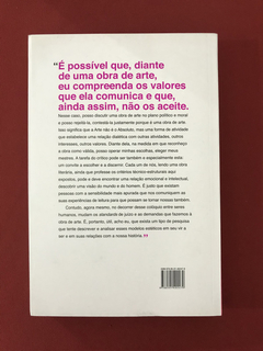 Livro - A Definição da Arte - Umberto Eco - Seminovo - comprar online