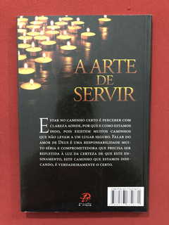 Livro- A Arte De Servir - Editora Palavra & Prece - Seminovo - comprar online