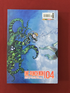 Mangá - One-Punch Man - Nº 4 - One/ Yusuke Murata - Seminovo - comprar online