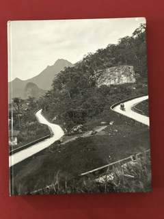 Livro - Um Passeio A Petrópolis Em Companhia Do Fotógrafo