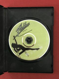 DVD - Flashdance - Jennifer Beals - Dir: Adrian Lyne na internet