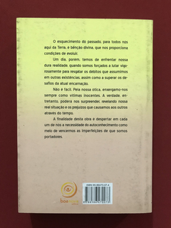Livro- De Volta Ao Passado - Célia Xavier de Camargo - Semin - comprar online