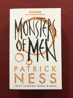 Livro - Monster Of Men - Patrick Ness - Seminovo