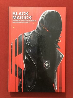 HQ - Black Magick - O Primeiro Livro Das Sombras - Seminovo