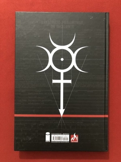 HQ - Black Magick - O Primeiro Livro Das Sombras - Seminovo - comprar online