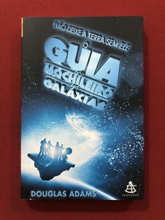 Livro - O Guia Do Mochileiro Das Galáxias - Douglas Adams - Seminovo