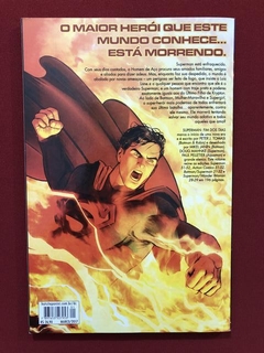 HQ - Superman - Fim dos Dias - Panini Comics - Seminovo - comprar online