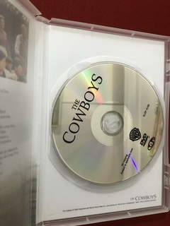DVD - Os Cowboys - John Wayne - John Wayne - Seminovo na internet