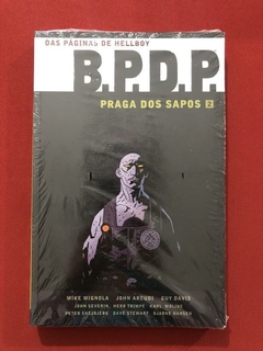 HQ - B.P.D.P. - Praga Dos Sapos Vol. 2 - Mythos Books - Novo