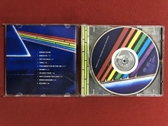 CD - Pink Floyd - The Dark Side Of The Moon - Seminovo na internet