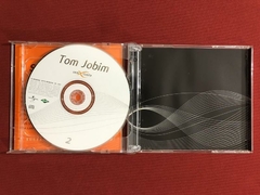 CD Duplo - Tom Jobim - Sem Limite - 30 Sucessos - Seminovo - Sebo Mosaico - Livros, DVD's, CD's, LP's, Gibis e HQ's